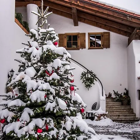 Central Park - Alpine Apartment Garmisch-Partenkirchen Room photo