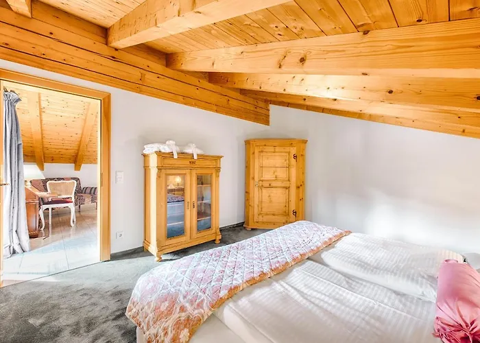 Central Park - Alpine Apartment